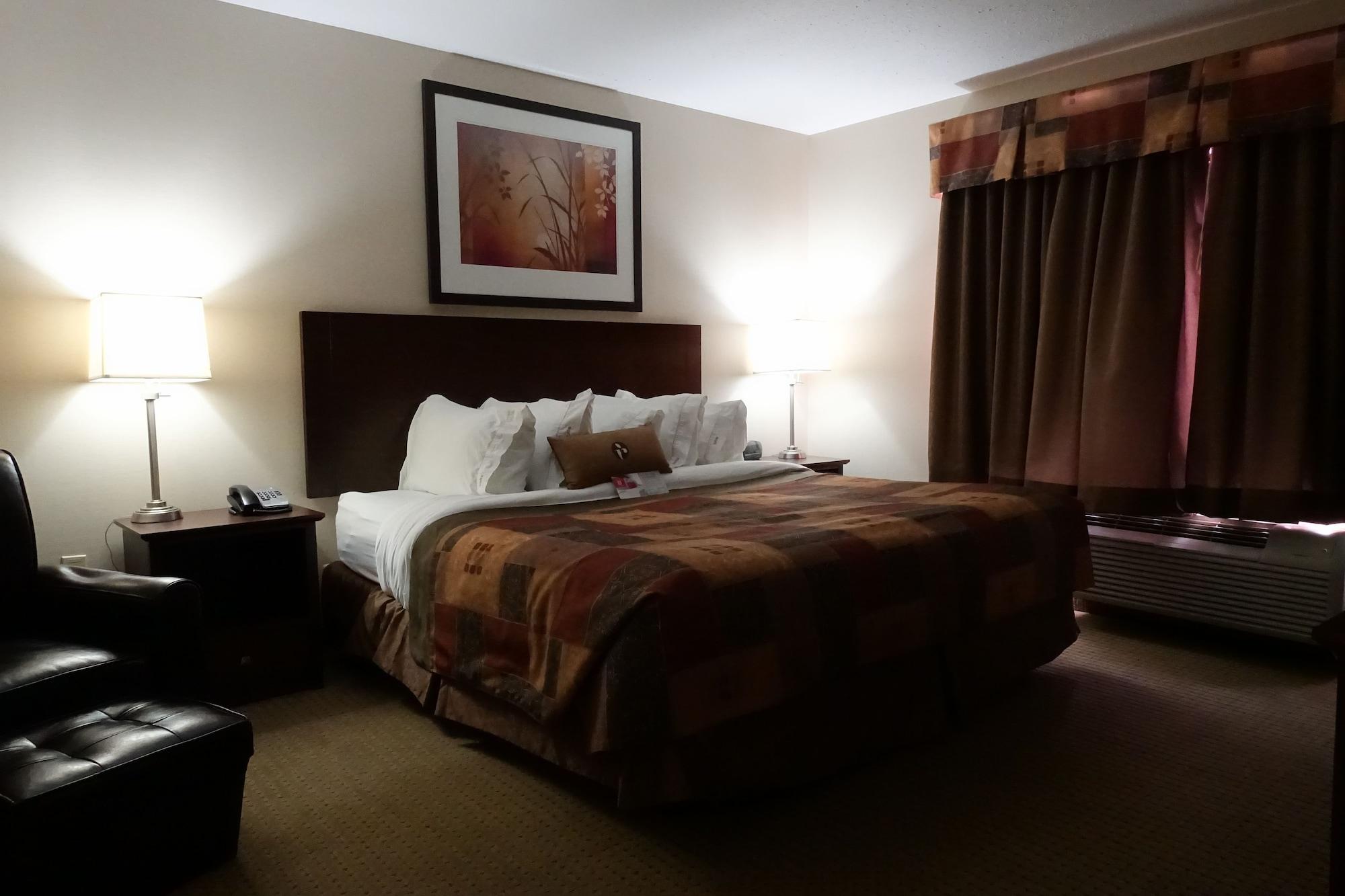 Ramada By Wyndham Weyburn Hotel Kültér fotó