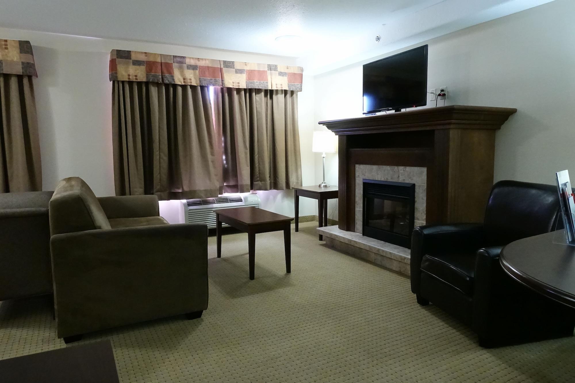 Ramada By Wyndham Weyburn Hotel Kültér fotó