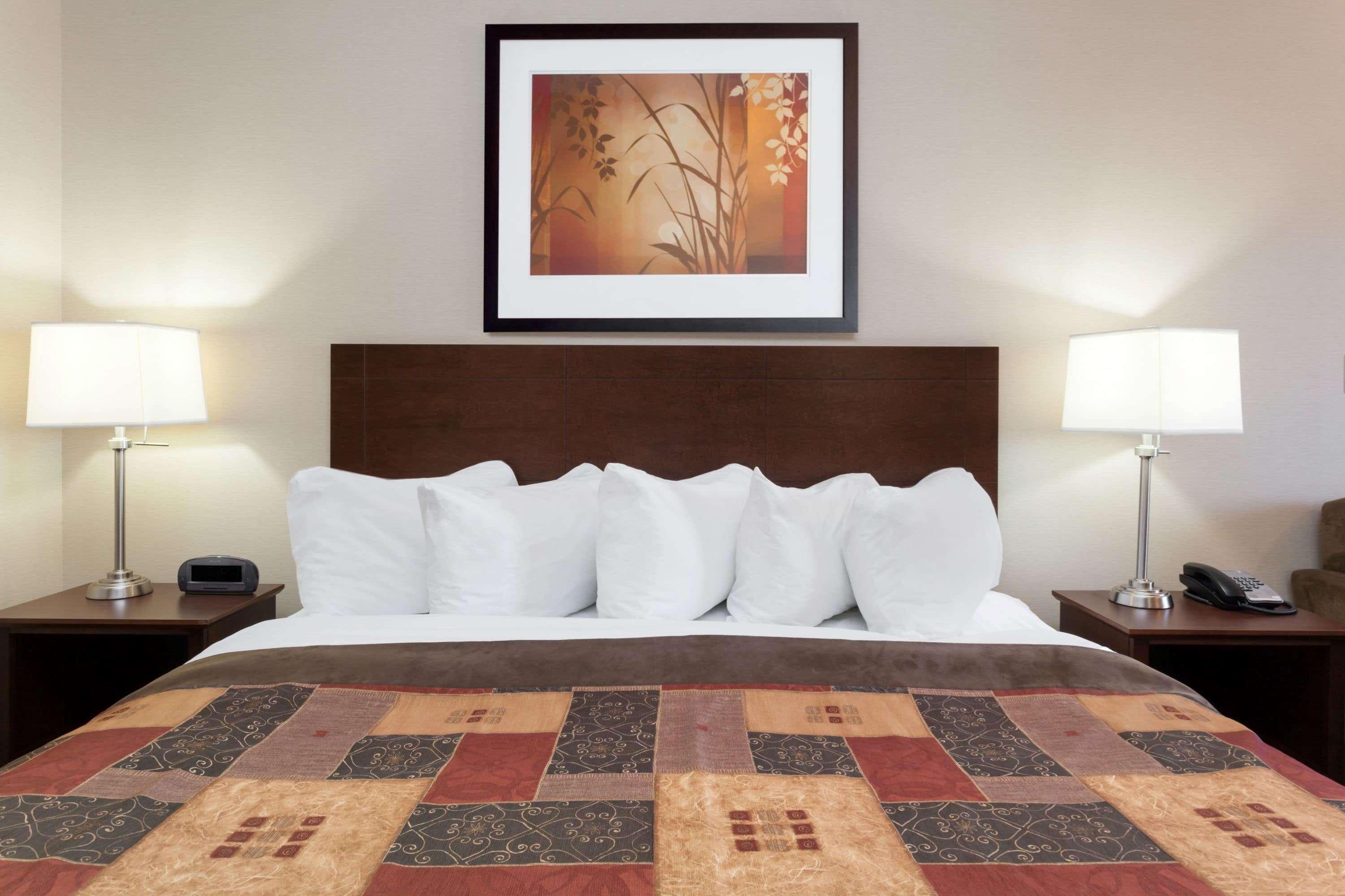 Ramada By Wyndham Weyburn Hotel Kültér fotó