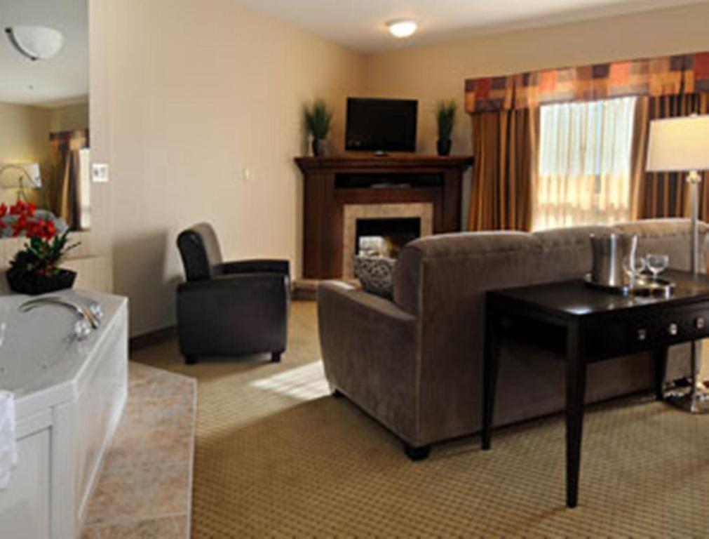 Ramada By Wyndham Weyburn Hotel Szoba fotó