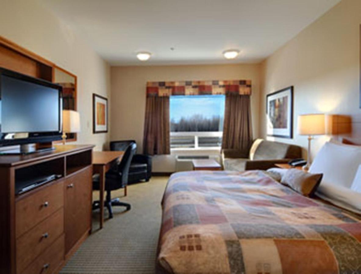 Ramada By Wyndham Weyburn Hotel Szoba fotó
