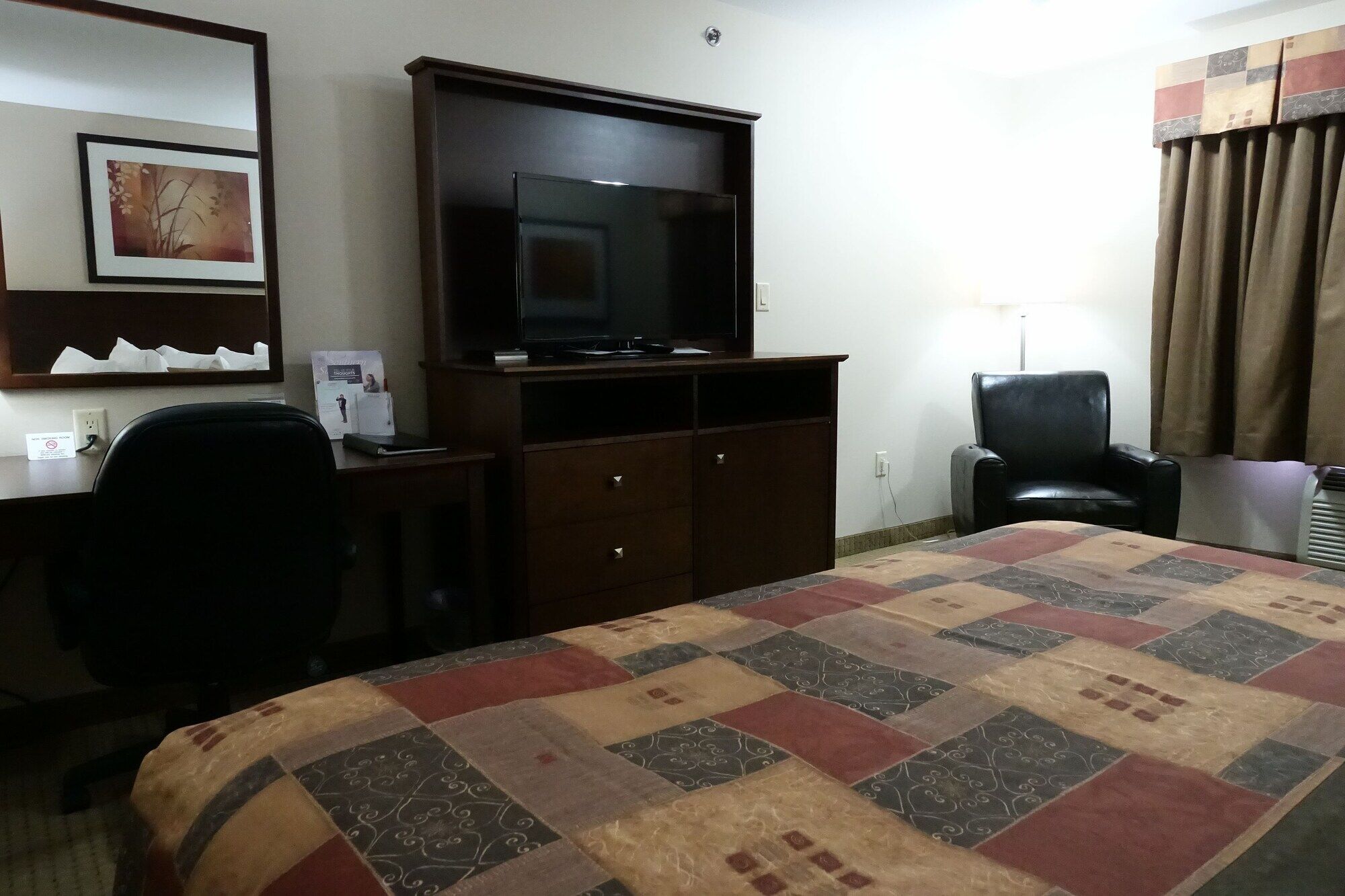 Ramada By Wyndham Weyburn Hotel Kültér fotó