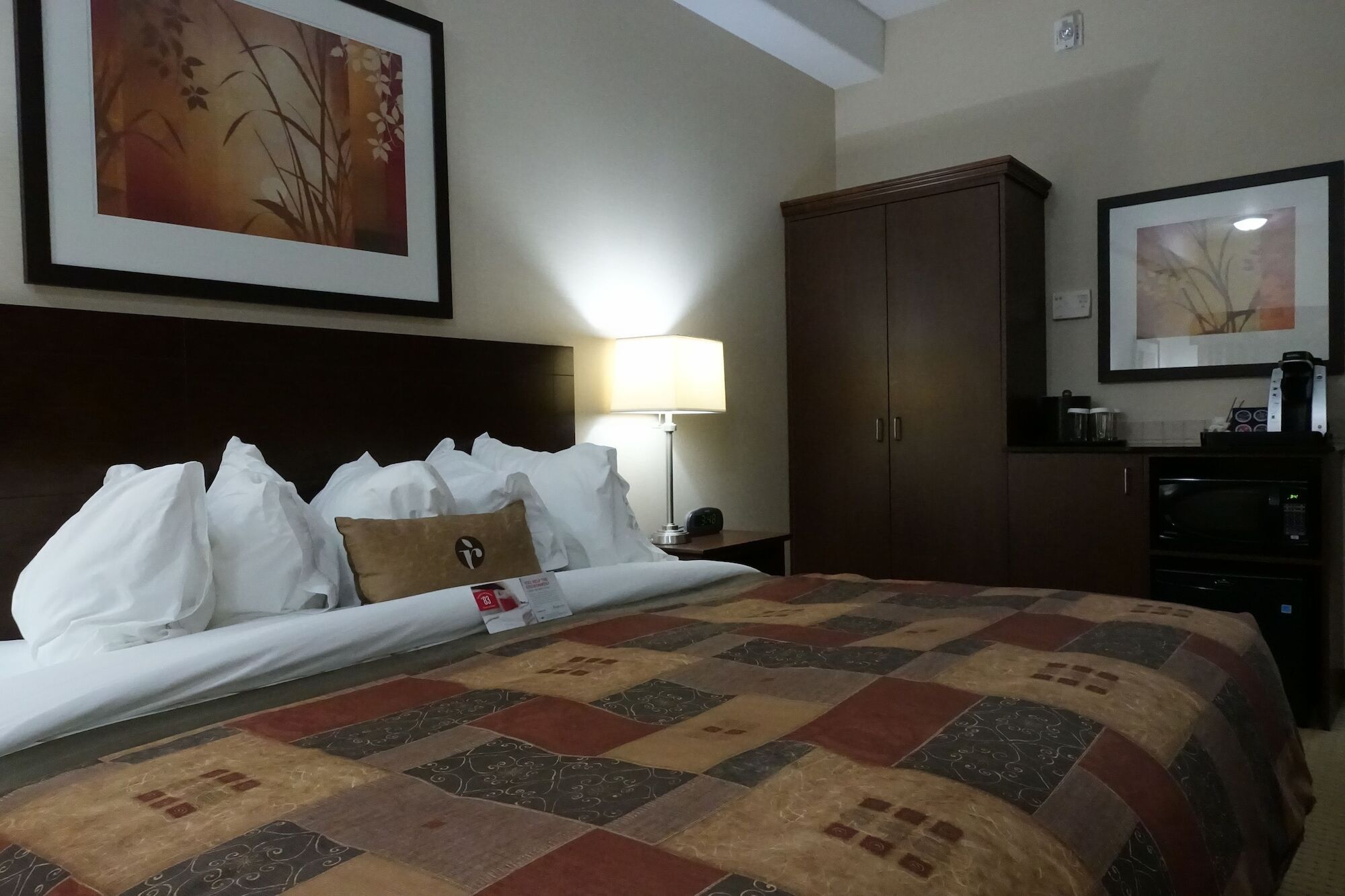 Ramada By Wyndham Weyburn Hotel Kültér fotó